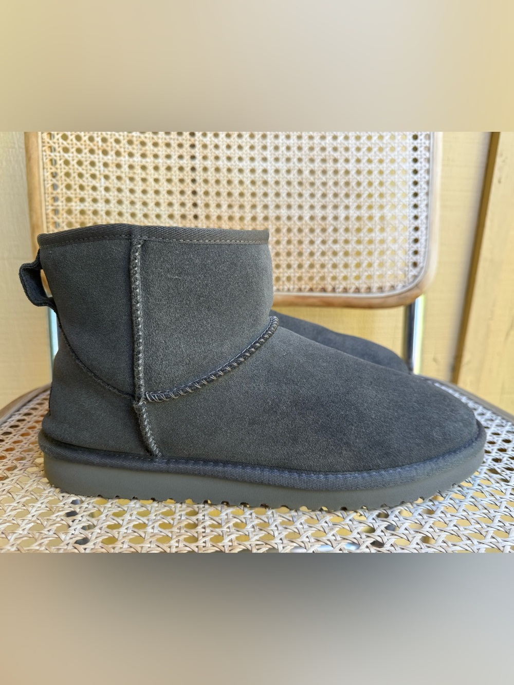 Koolaburra by UGG Mini Ankle Boots Gray Suede Faux Fur Lined Women’s Size 10